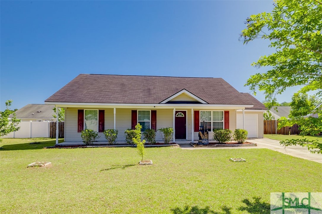 208 Kelly Avenue Rincon, GA 31326 - Photo 2 of 31 Front