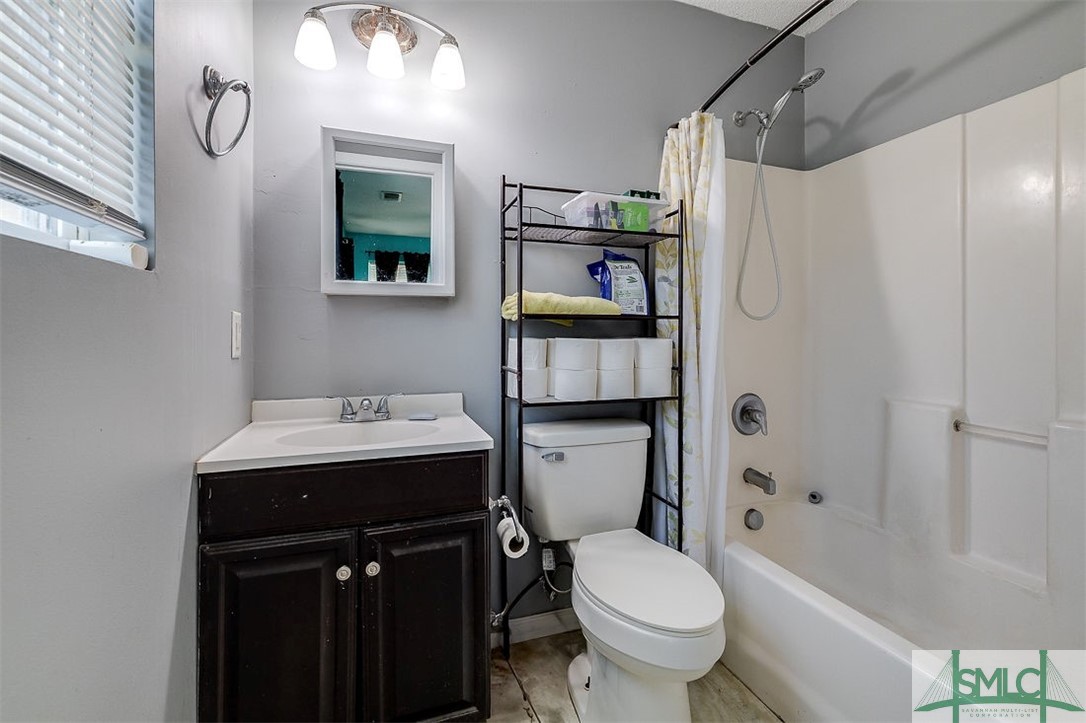 208 Kelly Avenue Rincon, GA 31326 - Photo 26 of 31 Master Bath