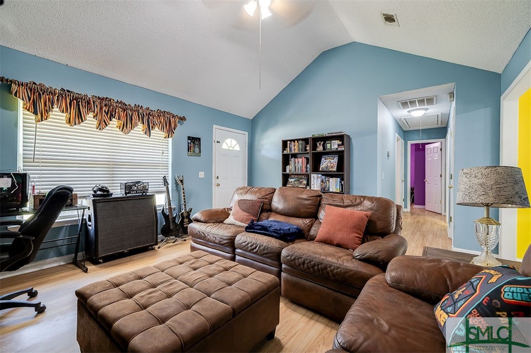 208 Kelly Avenue Rincon, GA 31326 - Photo 6 of 31 Living Room