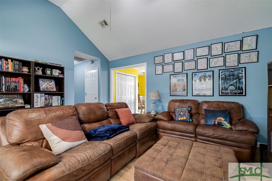 208 Kelly Avenue Rincon, GA 31326 - Photo 7 of 31 Living Room