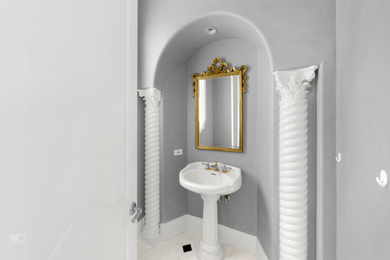 355 Flagg Court Hinsdale, IL 60521 - Photo 11 of 53 a bathroom with a sink and a mirror