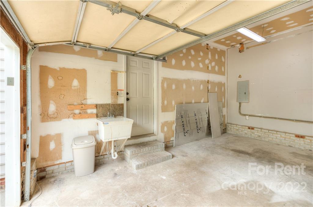 2857 Windsor Chase Drive Matthews, NC 28105 - Photo 39 of 46 a bathroom with a toilet a sink and shower