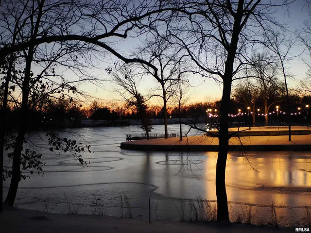 $369,000 | 15316 Lake Point Drive, Benton, IL 62812