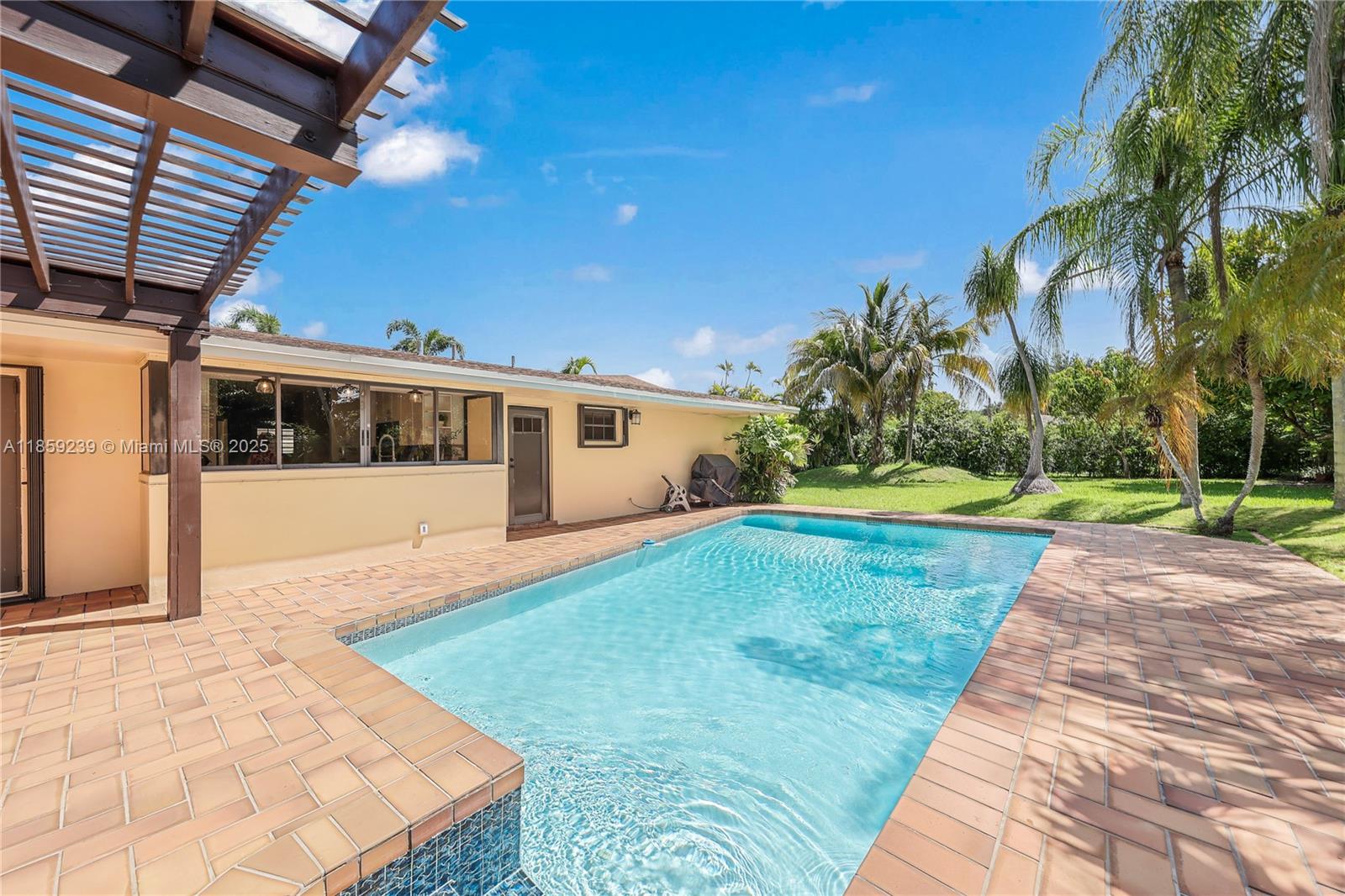 8370 Southwest 89th Street Miami, FL 33156 - Photo 18 of 20