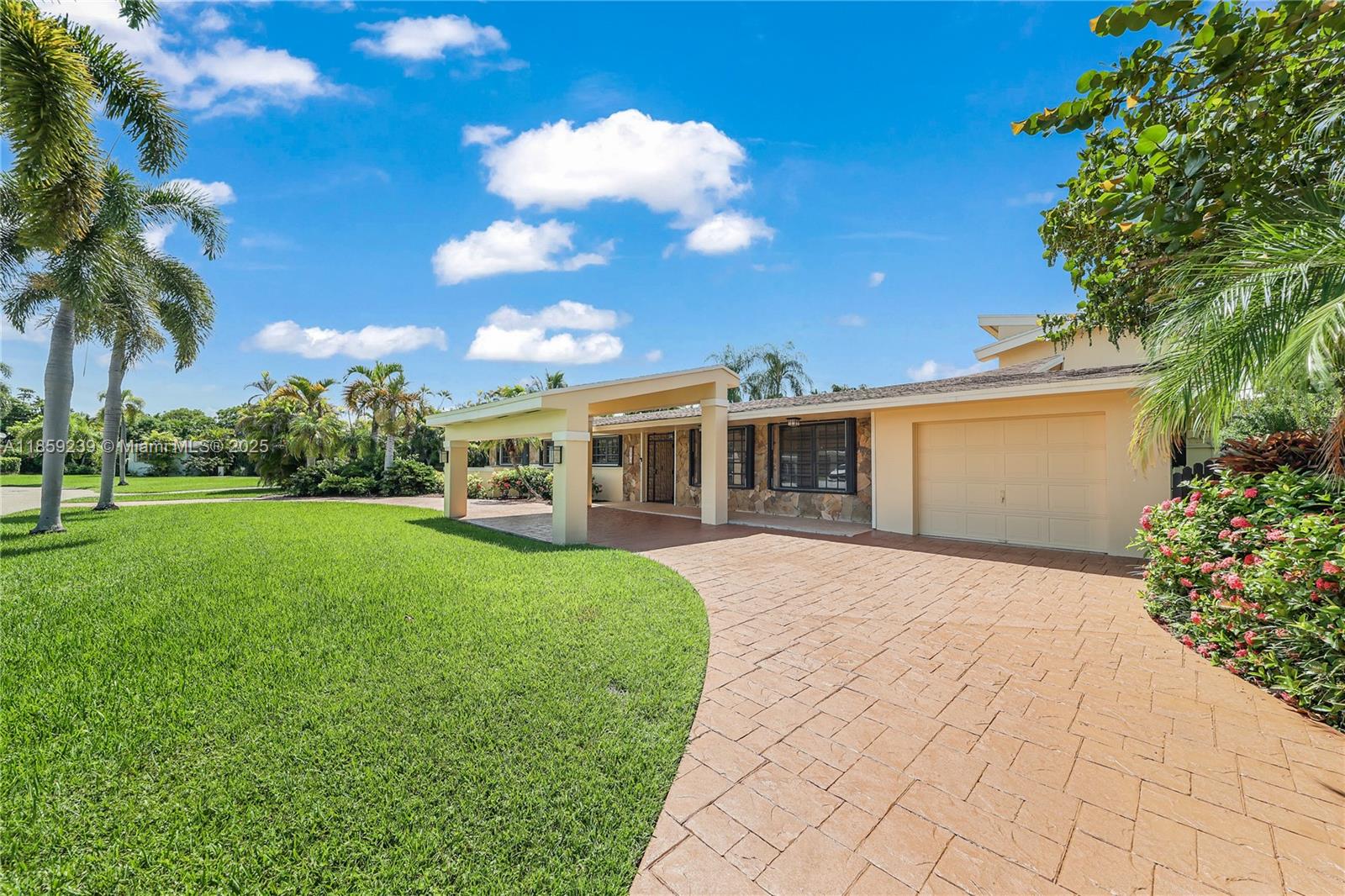 8370 Southwest 89th Street Miami, FL 33156 - Photo 3 of 20