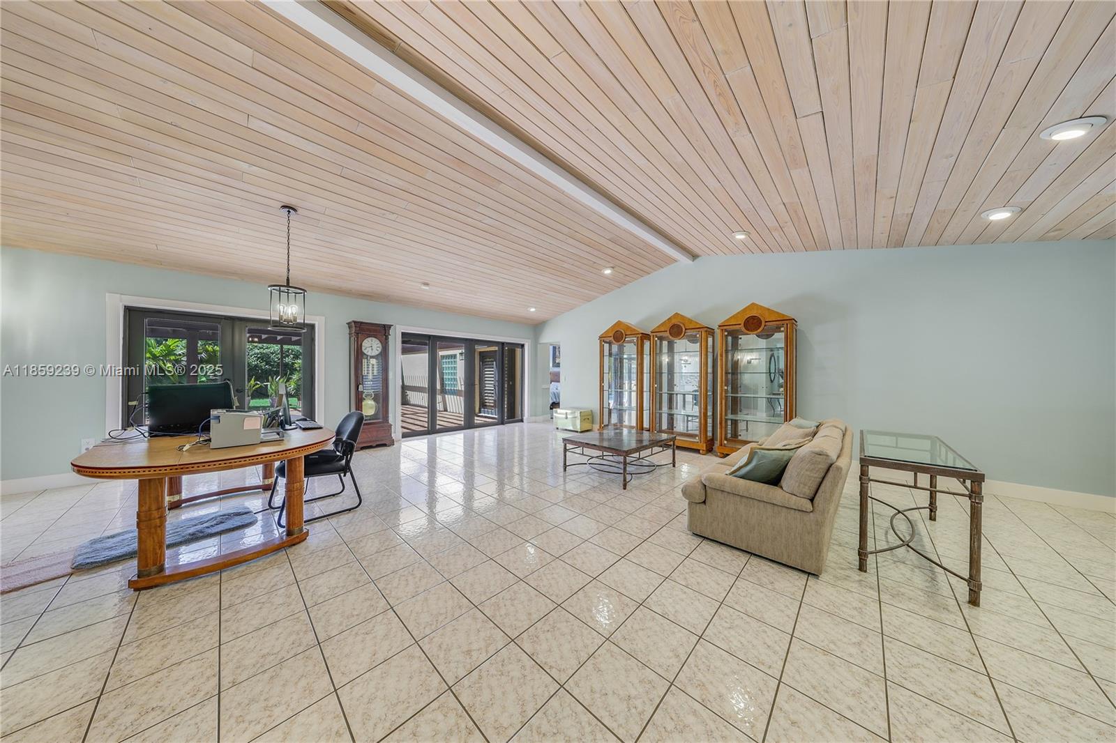 8370 Southwest 89th Street Miami, FL 33156 - Photo 7 of 20