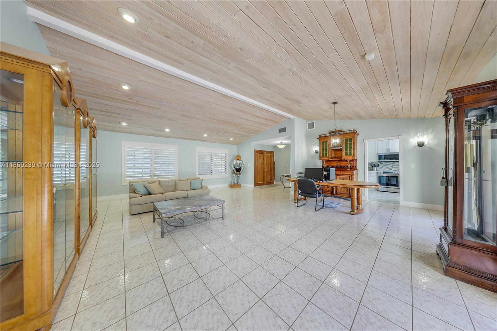 8370 Southwest 89th Street Miami, FL 33156 - Photo 8 of 20