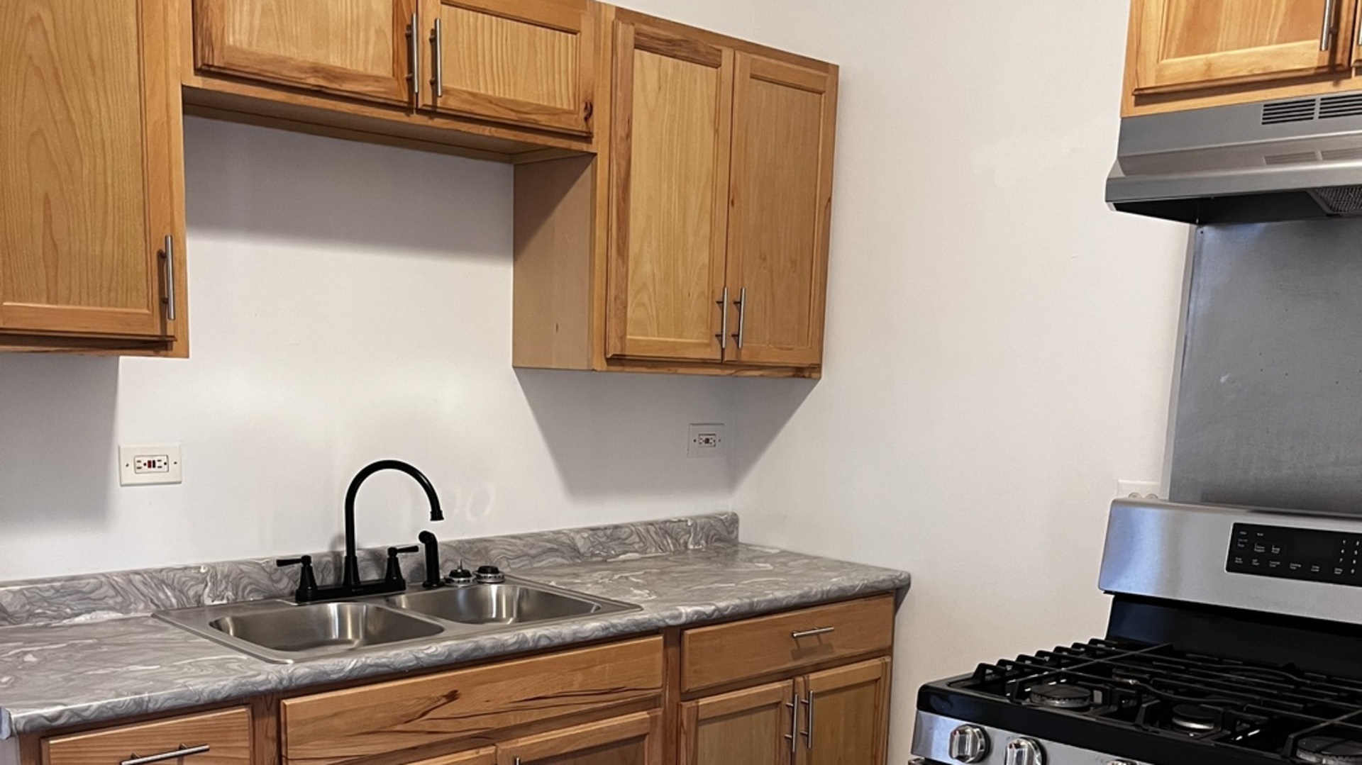 7352 South Yale Avenue, Unit 2 Chicago, IL 60621 - Photo 7 of 15