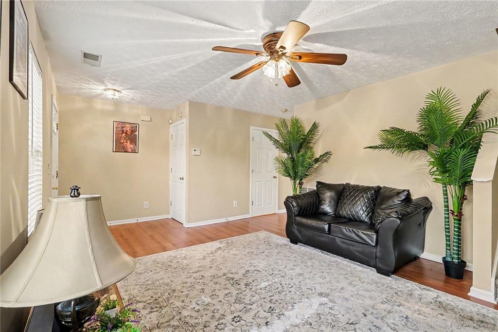 5867 Strathmoor Manor Circle Lithonia, GA 30058 - Photo 11 of 31