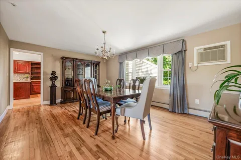 $700,000 | 1401 Herzel Boulevard, West Babylon, NY 11704