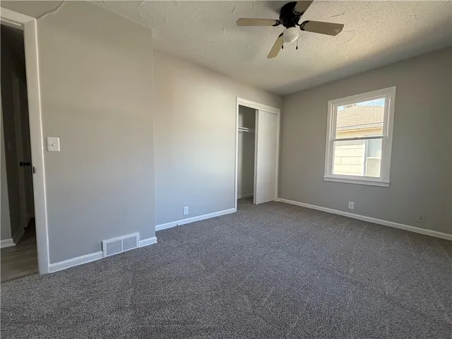 $1,200 | 517 South La Brea Avenue, Platte City, MO 64079