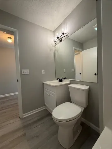 $1,200 | 517 South La Brea Avenue, Platte City, MO 64079