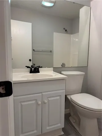 $1,200 | 517 South La Brea Avenue, Platte City, MO 64079