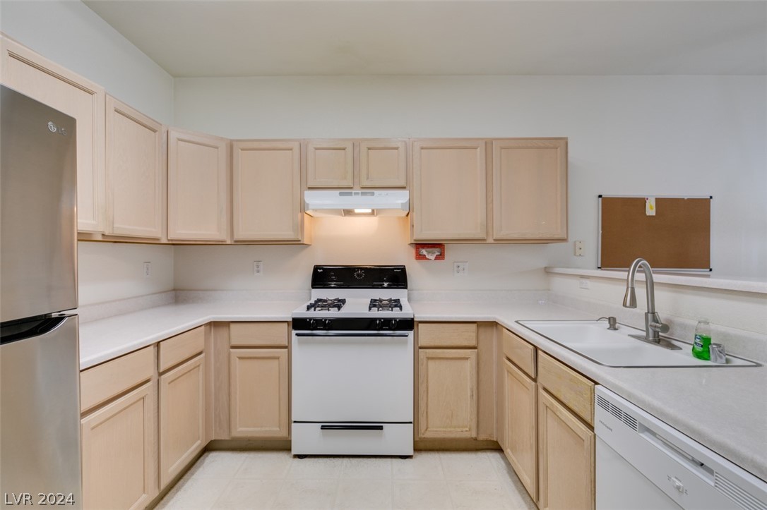 2001 Turquoise Ridge Street, Unit 103 Las Vegas, NV 89117 - Photo 22 of 33 Gallery Image 22