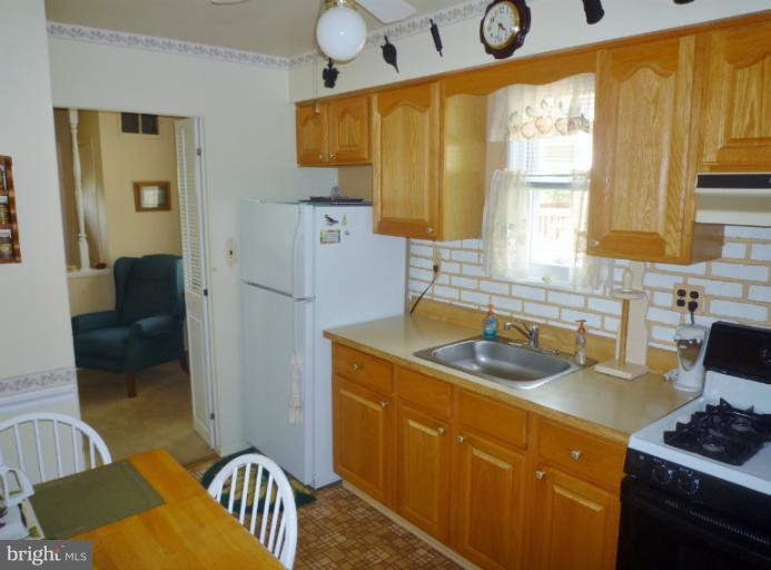 1017 Baltimore Road Rockville, MD 20851 - Photo 18 of 23 Kitchen