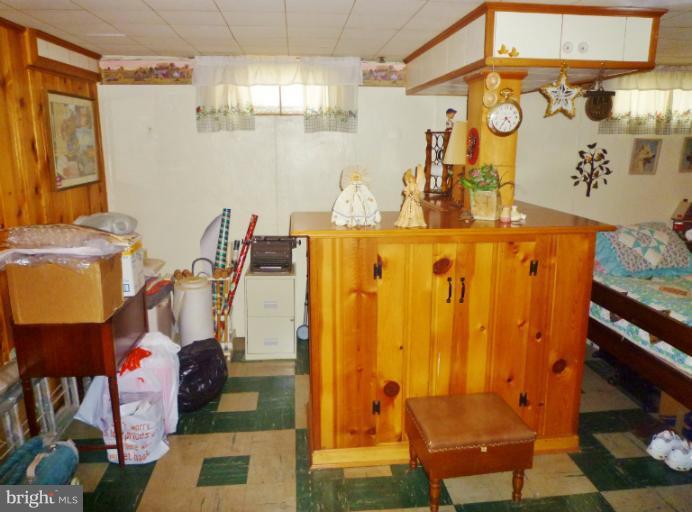1017 Baltimore Road Rockville, MD 20851 - Photo 7 of 23 Bar or Crafts