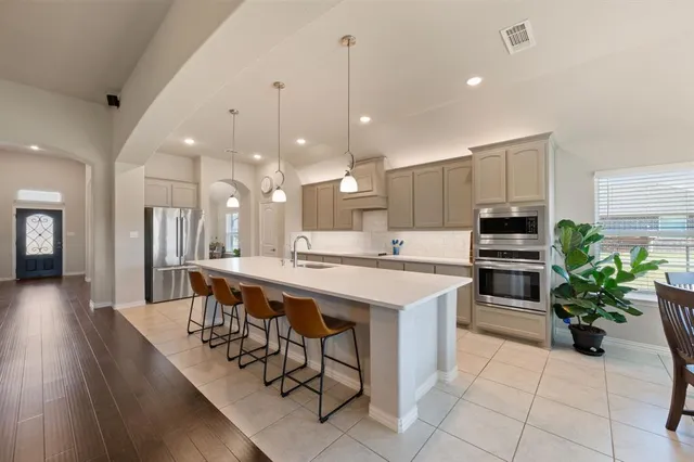 $525,000 | 123 Mossy Creek Trail, Rhome, TX 76078