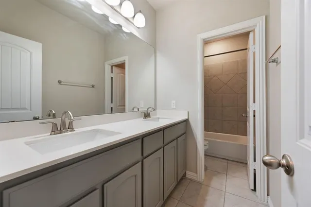 $525,000 | 123 Mossy Creek Trail, Rhome, TX 76078