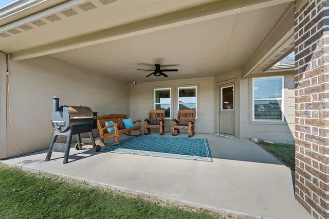 $525,000 | 123 Mossy Creek Trail, Rhome, TX 76078