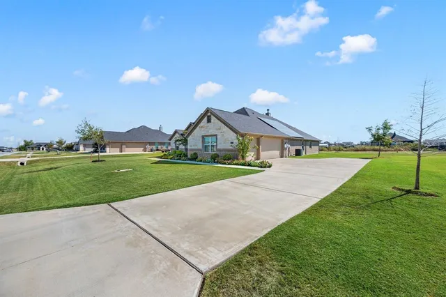 $525,000 | 123 Mossy Creek Trail, Rhome, TX 76078
