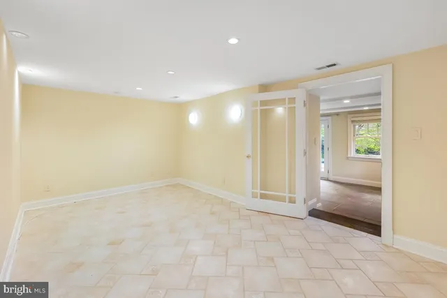 a view of a back yard with a house