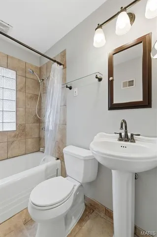 $245,000 | 917 Pettus Place, St. Charles, MO 63301