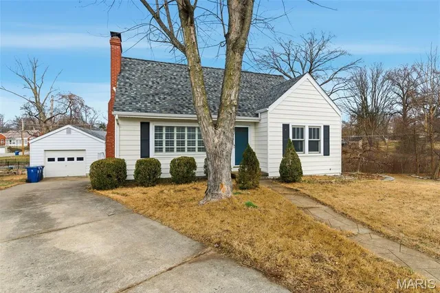 $245,000 | 917 Pettus Place, St. Charles, MO 63301