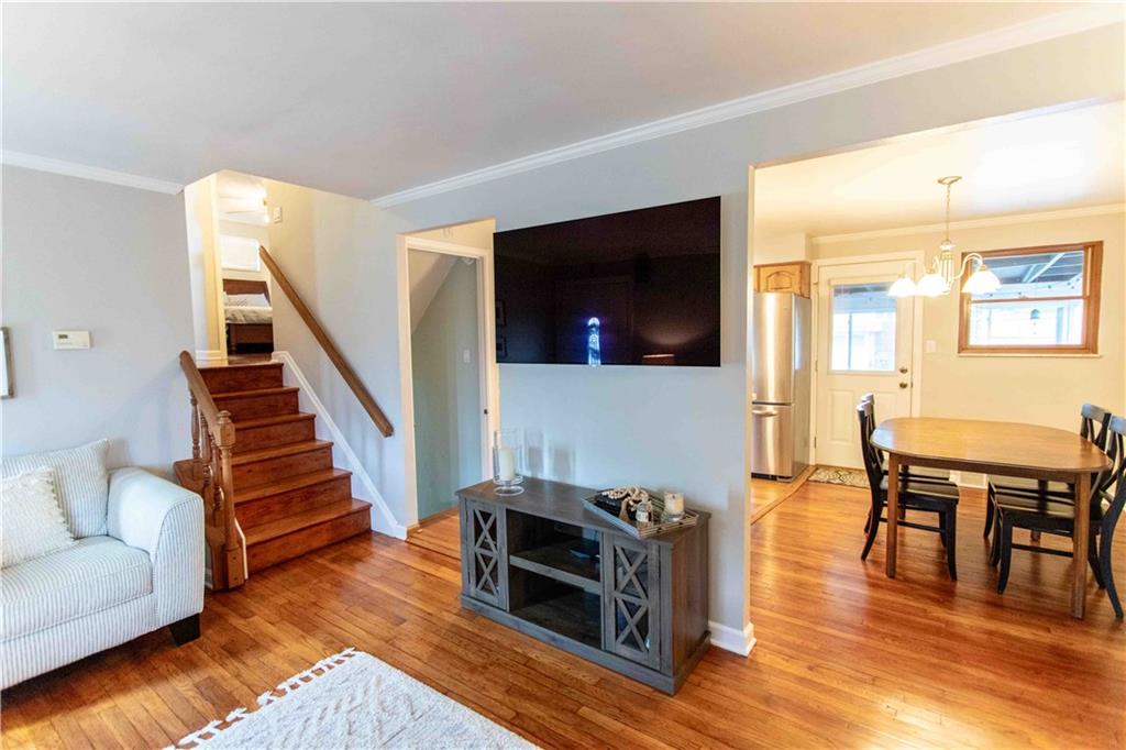 709 Lindsay Road Carnegie, PA 15106 - Photo 7 of 44 Gallery Image 7
