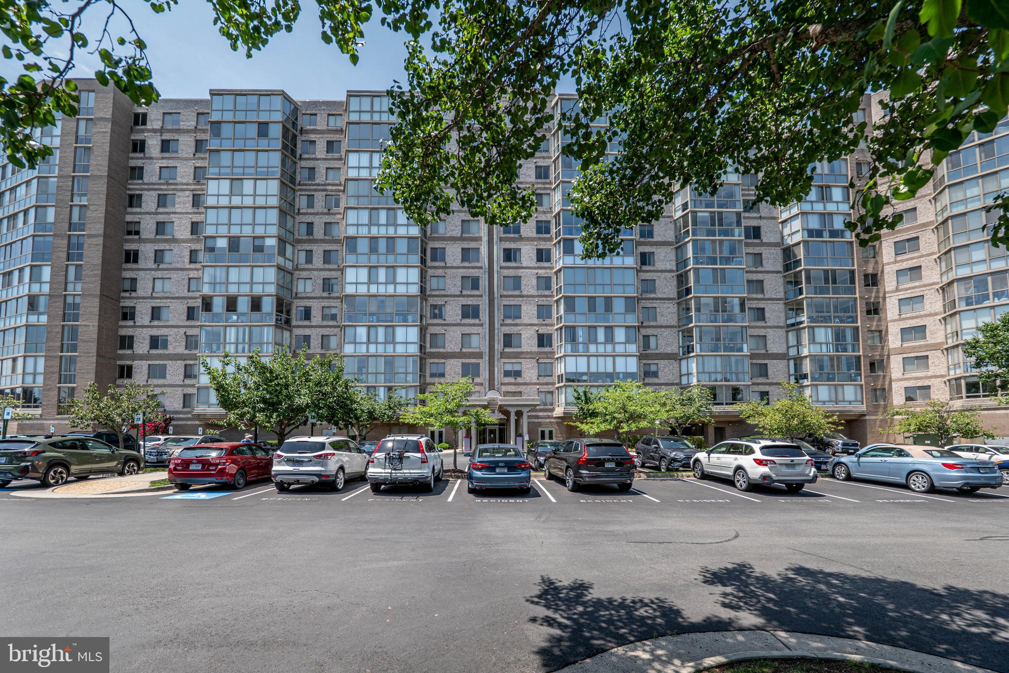 19355 Cypress Ridge Terrace, Unit 708 Leesburg, VA 20176 - Photo 3 of 36
