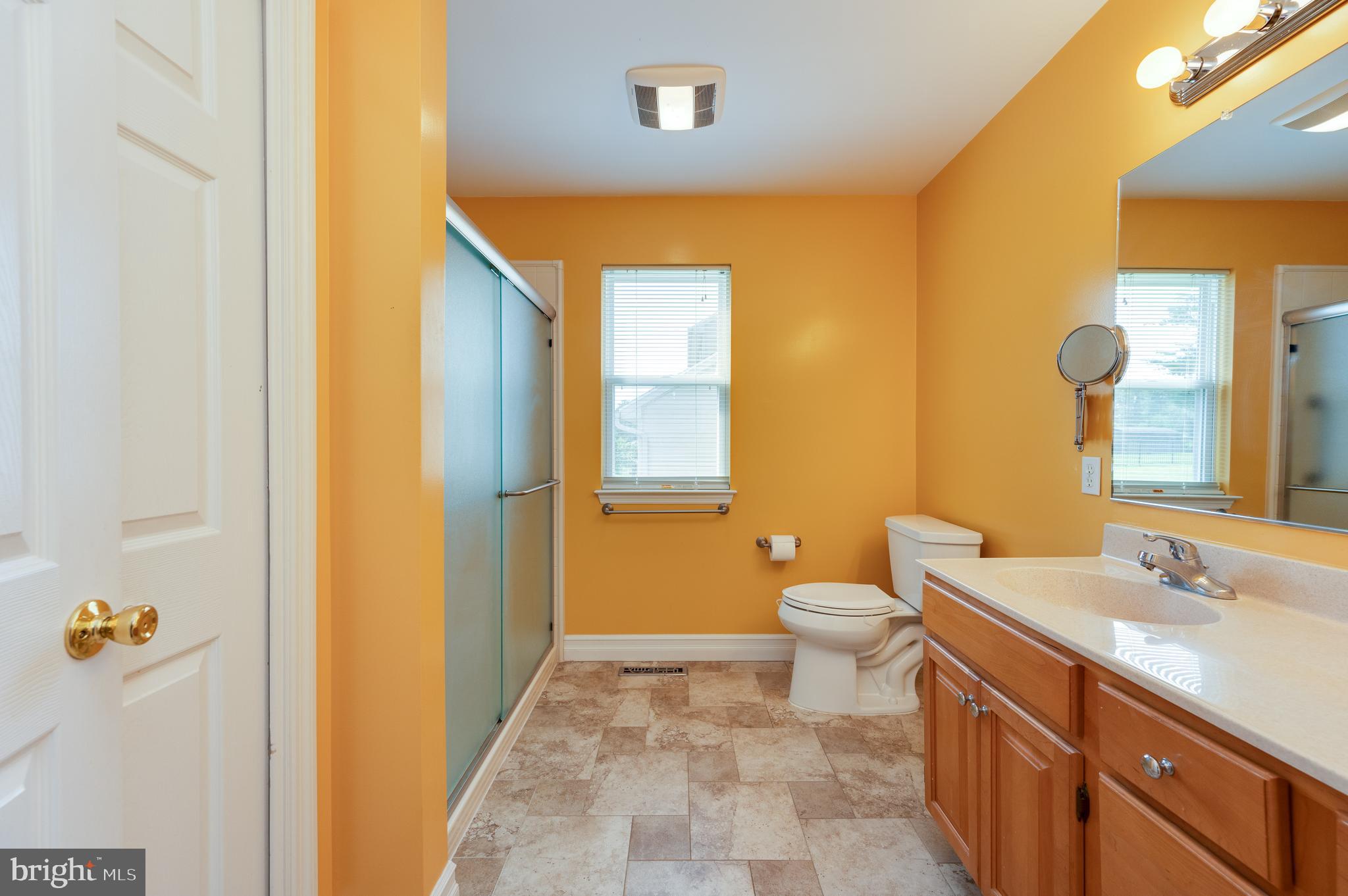 111 Fairway Drive Reading, PA 19606 - Photo 23 of 44 Primary Full Bath