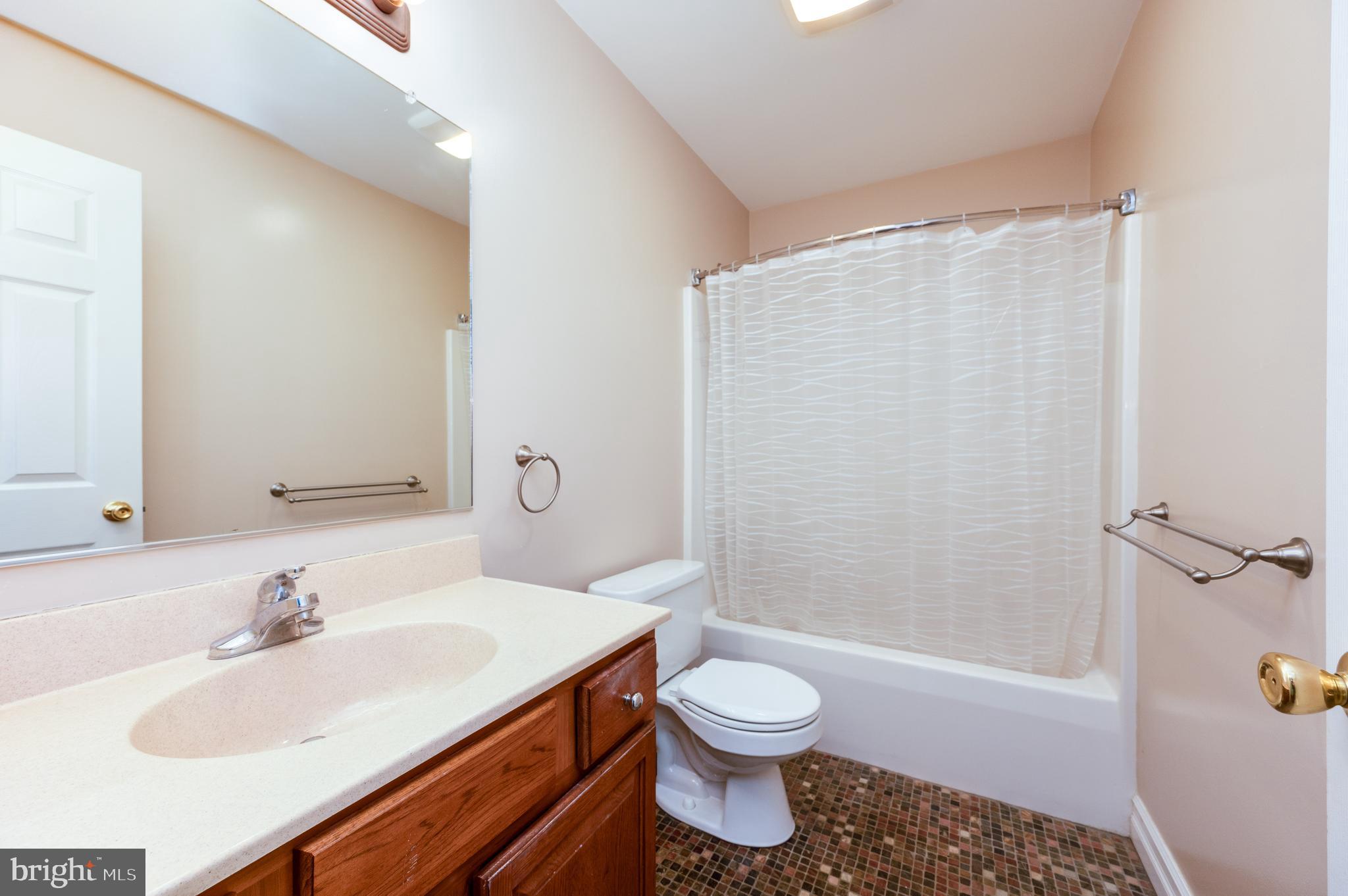 111 Fairway Drive Reading, PA 19606 - Photo 29 of 44 Second Full Bath