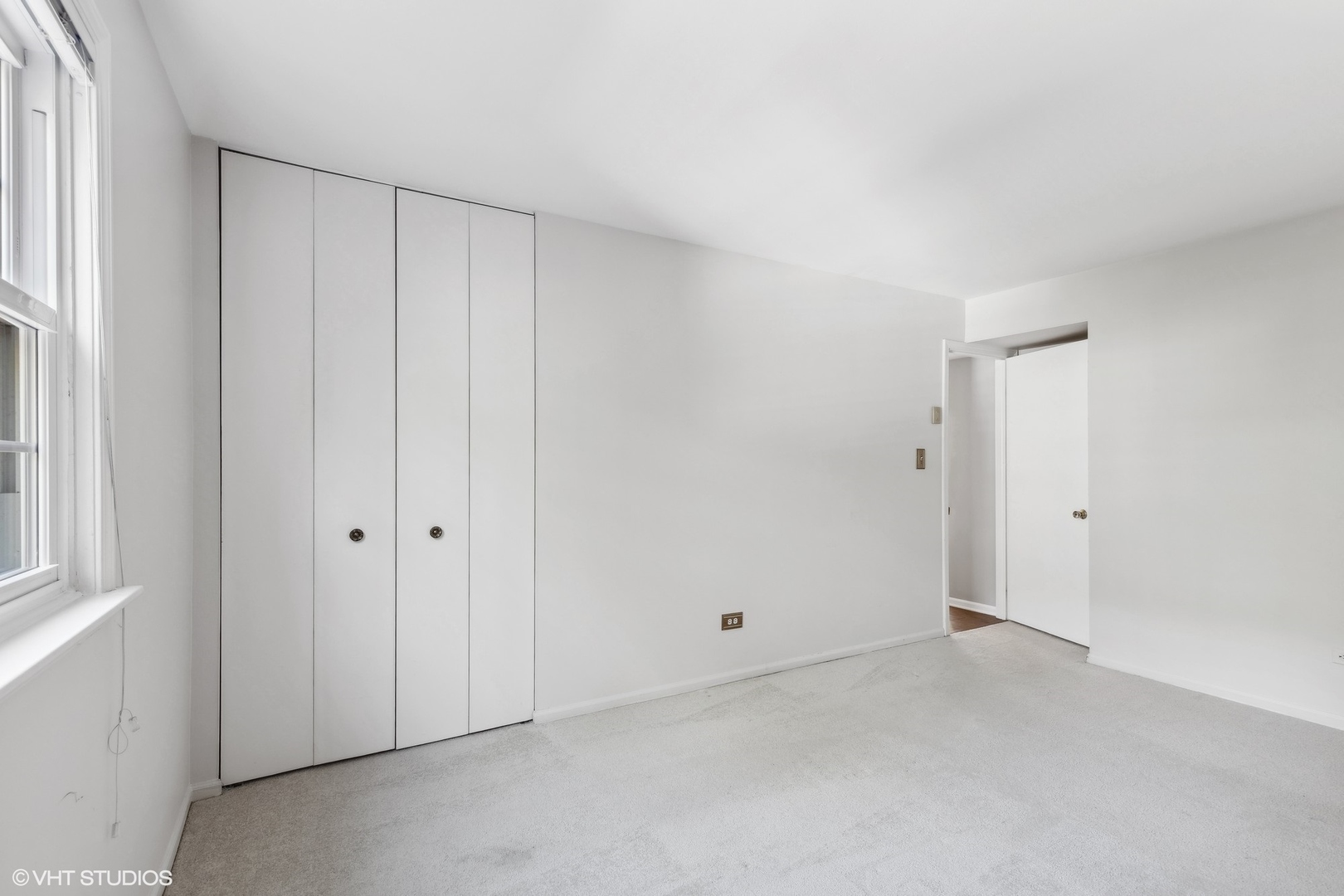 2425 Central Street, Unit 2B Evanston, IL 60201 - Photo 13 of 17 a view of an empty room