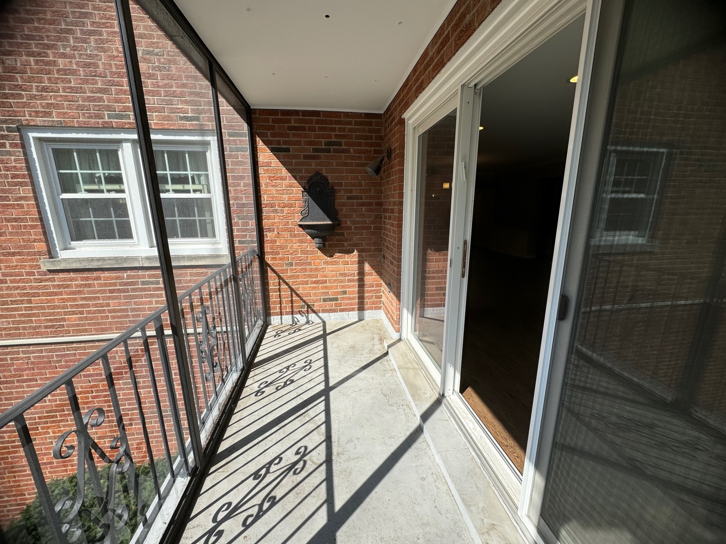 2425 Central Street, Unit 2B Evanston, IL 60201 - Photo 16 of 17