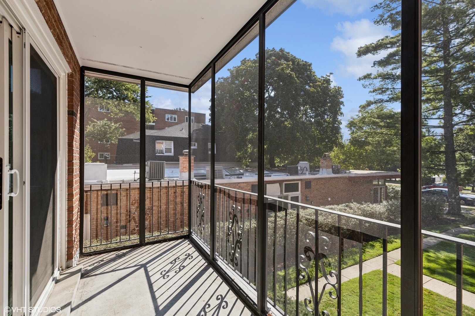 2425 Central Street, Unit 2B Evanston, IL 60201 - Photo 9 of 17 a view of a street view from a balcony