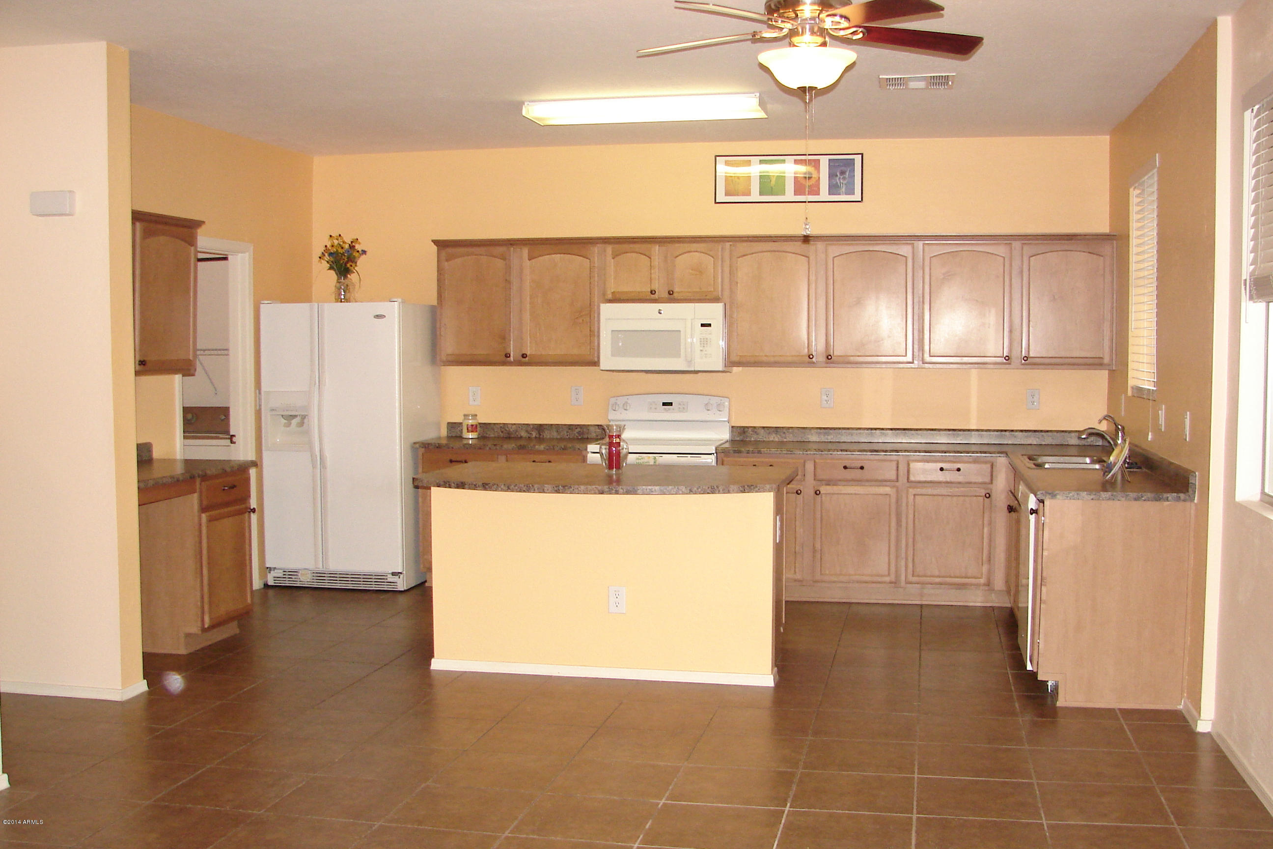 45570 West Tucker Road Maricopa, AZ 85139 - Photo 3 of 23 Island Kitchen