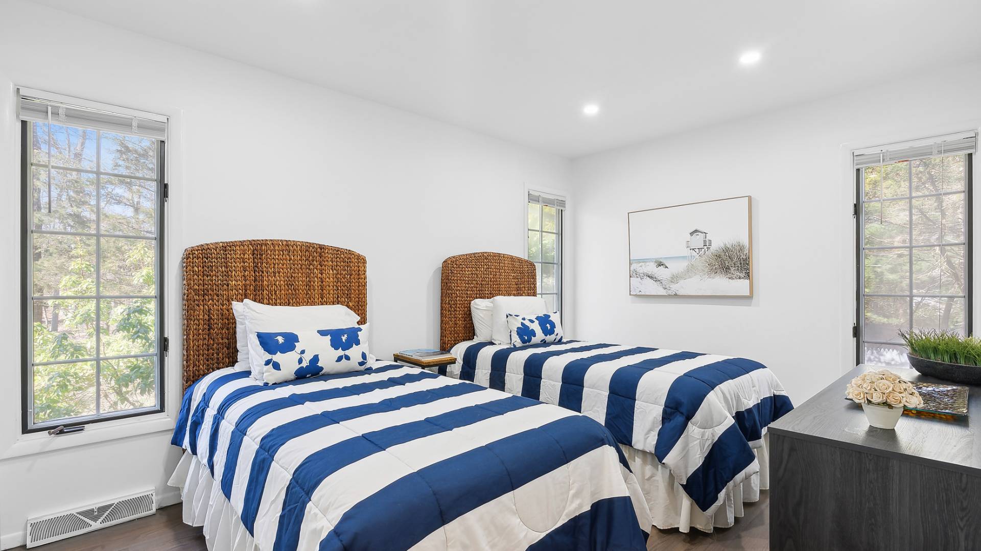 25 High Point Road East Hampton, NY 11937 - Photo 19 of 26 Gallery Image 19