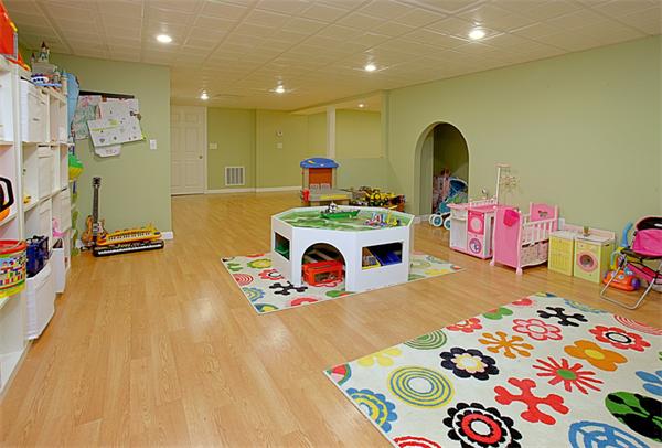 532 Raymond Road Plymouth, MA 02360 - Photo 10 of 11 Gallery Image 10