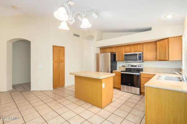 $1,975 | 12531 West Edgemont Avenue, Avondale, AZ 85392