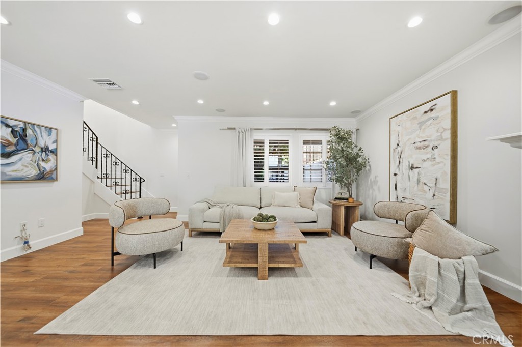 1429 Valley View Road, Unit 18 Glendale, CA 91202 - Photo 8 of 52 Gallery Image 8