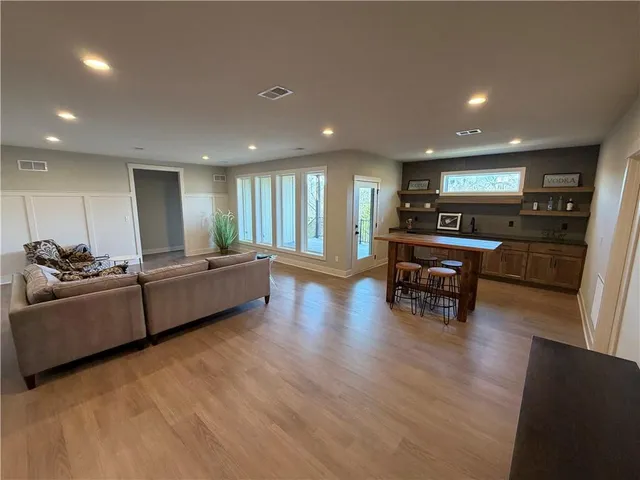 $785,000 | 11606 South Zarda Drive, Olathe, KS 66061