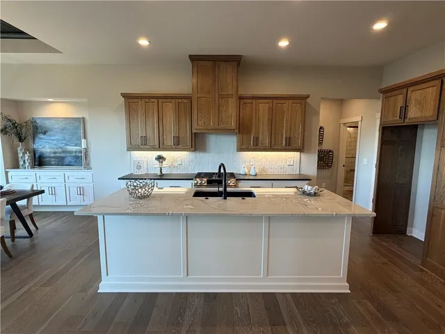 $785,000 | 11606 South Zarda Drive, Olathe, KS 66061