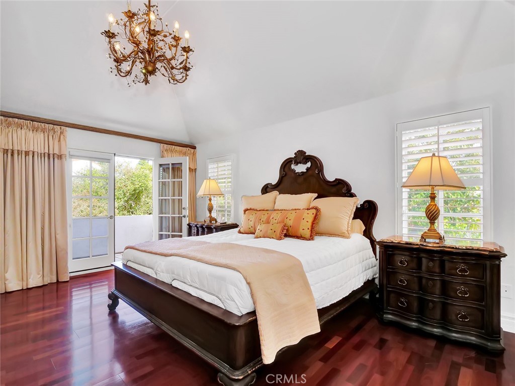 7 Hillcrest Meadows Rolling Hills Estates, CA 90274 - Photo 21 of 49 a bedroom with a bed and a window