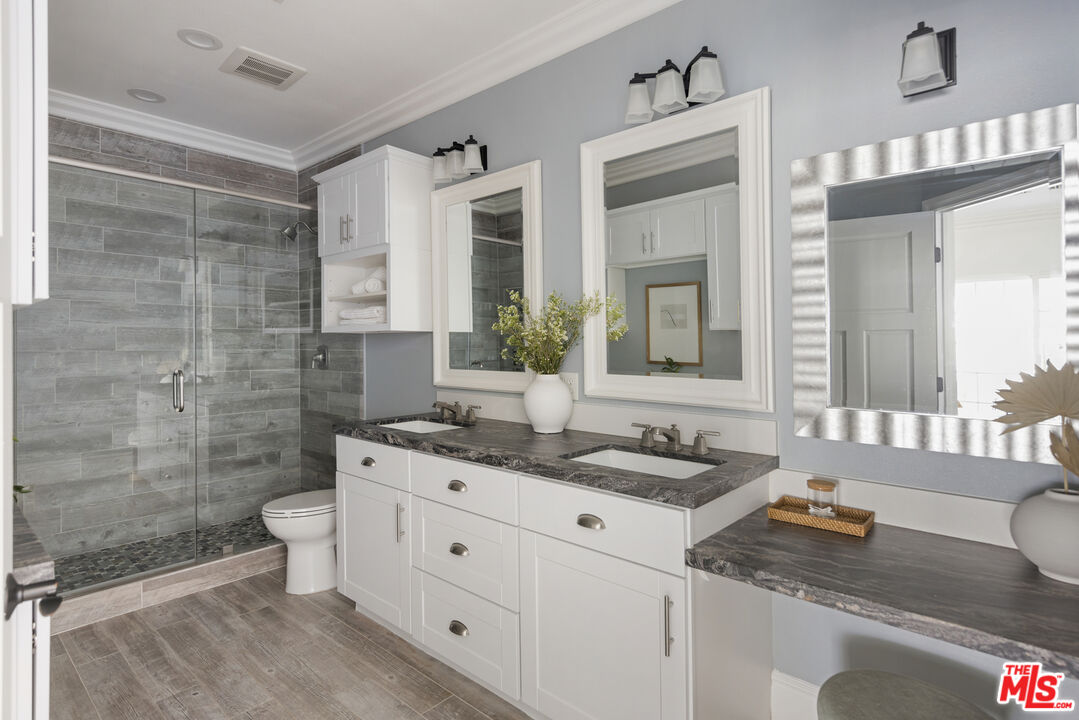 16429 Rinaldi Street Granada Hills, CA 91344 - Photo 21 of 47