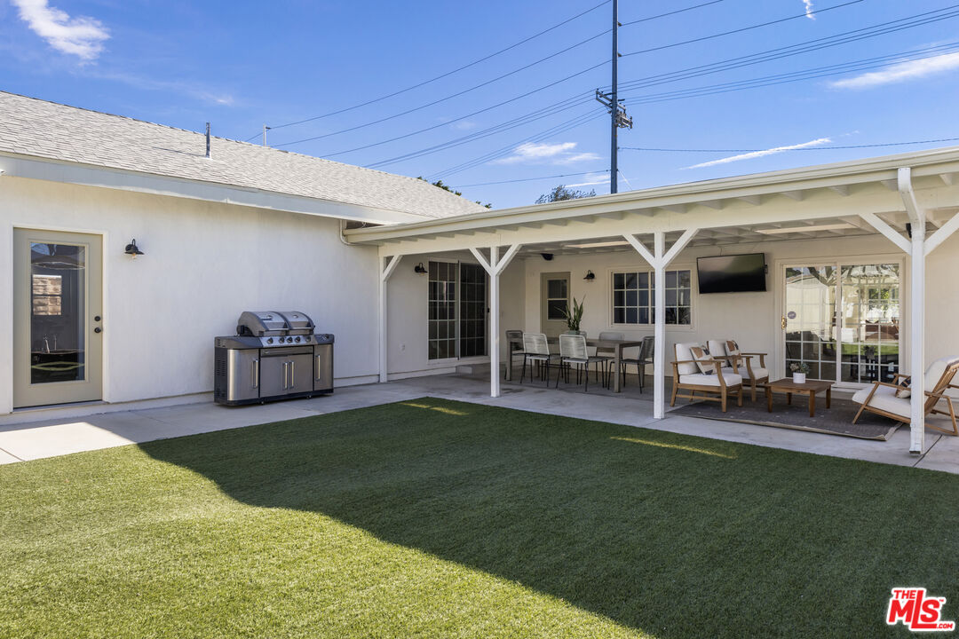 16429 Rinaldi Street Granada Hills, CA 91344 - Photo 35 of 47