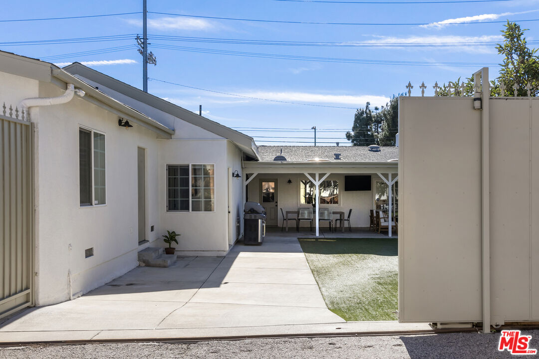 16429 Rinaldi Street Granada Hills, CA 91344 - Photo 42 of 47