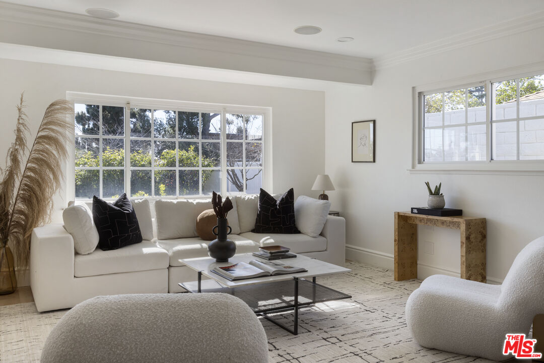 16429 Rinaldi Street Granada Hills, CA 91344 - Photo 5 of 47