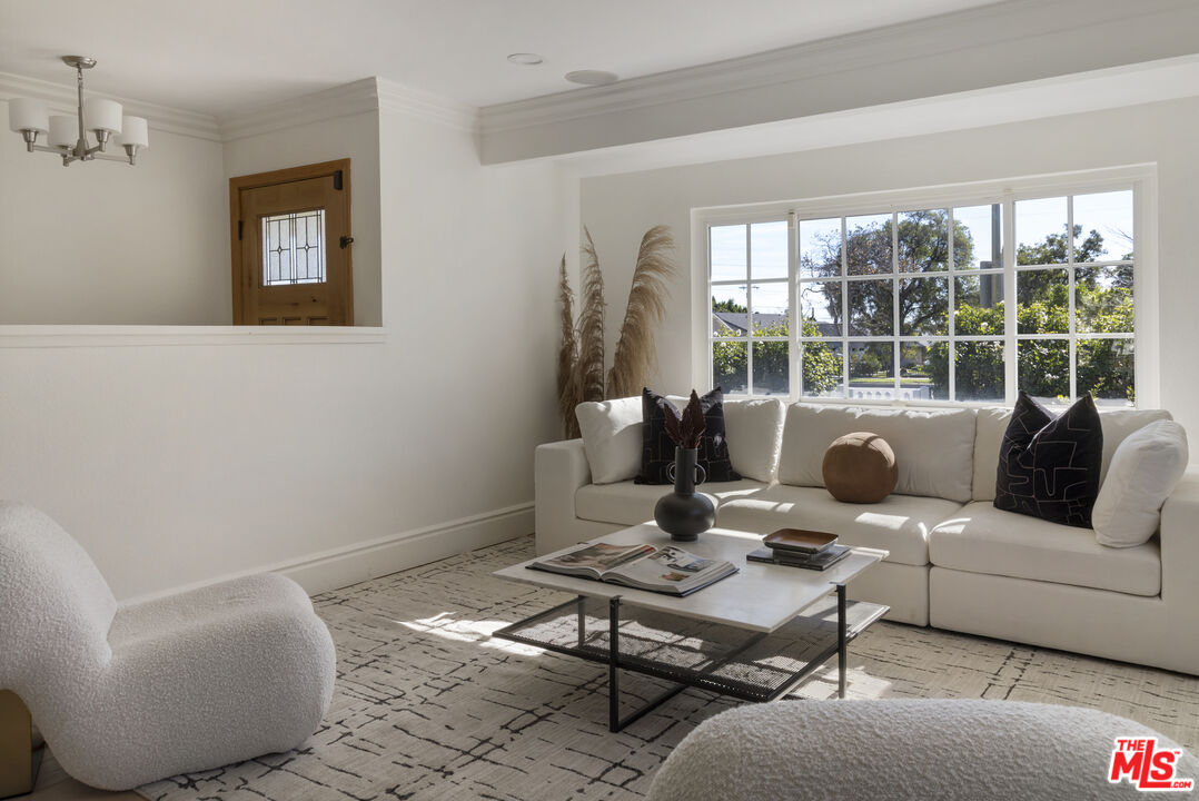 16429 Rinaldi Street Granada Hills, CA 91344 - Photo 7 of 47