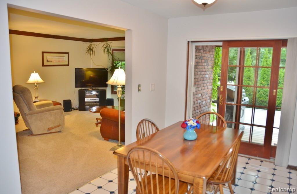 22101 Meridian Road Grosse Ile, MI 48138 - Photo 27 of 52 DSC_2184.jpg