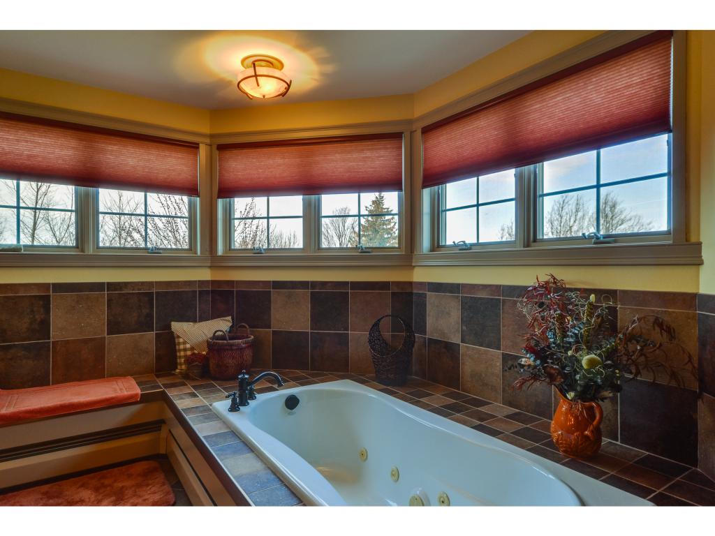 621 Golf Course Road, Unit 621 South Burlington, VT 05403 - Photo 17 of 34
