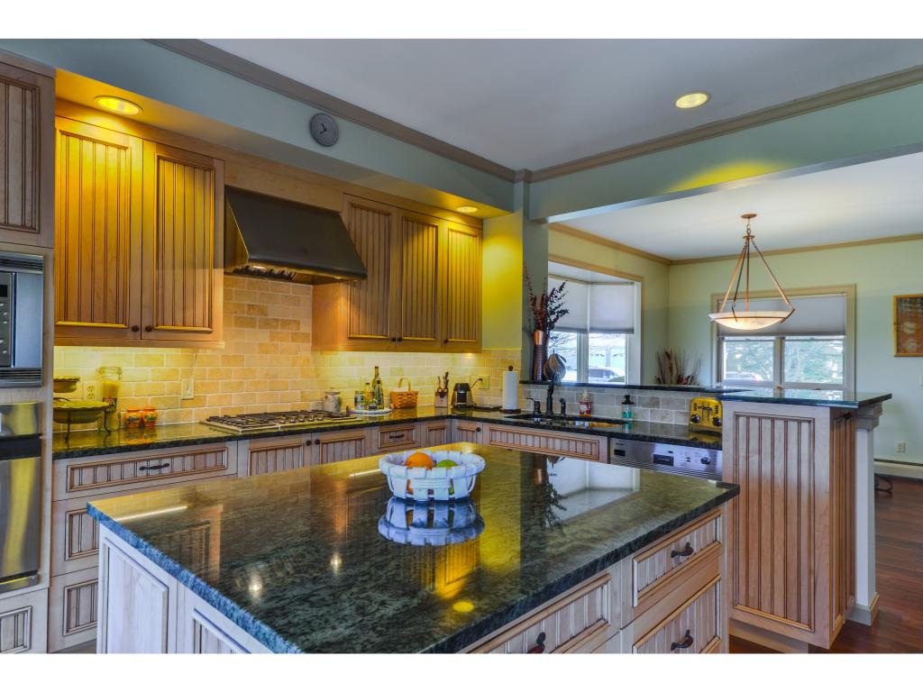 621 Golf Course Road, Unit 621 South Burlington, VT 05403 - Photo 7 of 34